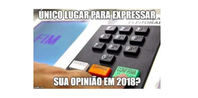 Imagem da urna de votação eletrônica com as frases escritas em branco "Único lugar para expressar" na parte superior da imagem e "sua opinião em 2018?" na parte inferior.